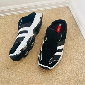 Mossimo slipon W 10 black suede leather